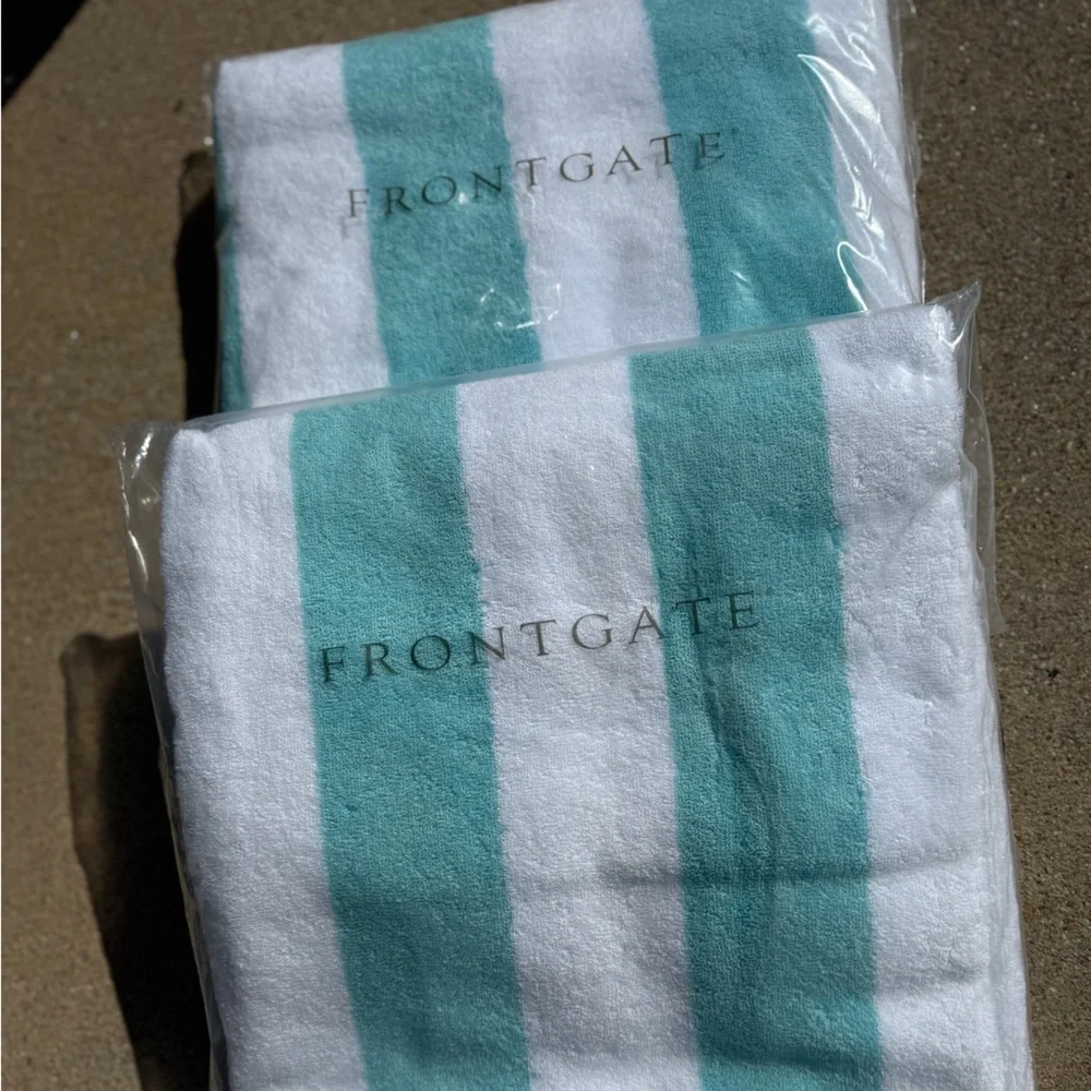 Frontgate Resort Beach Towels - Set of 2 - NWT - Picture 6 of 16